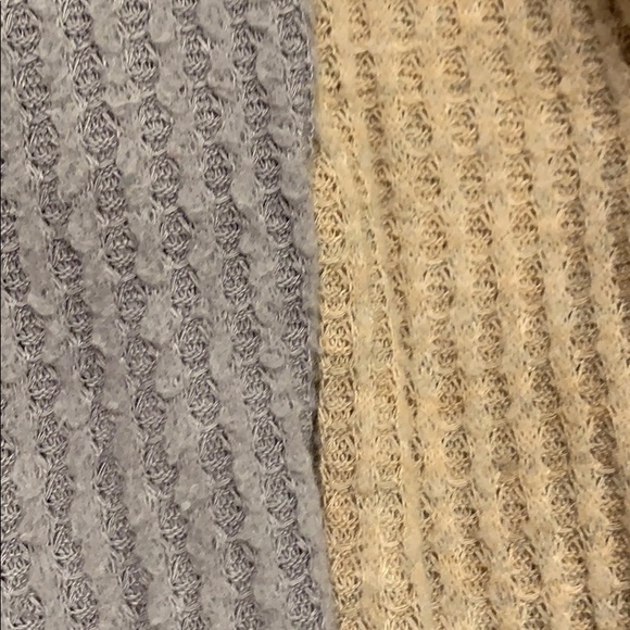 Gray and beige button up sweaters bundle - Picture 4 of 4